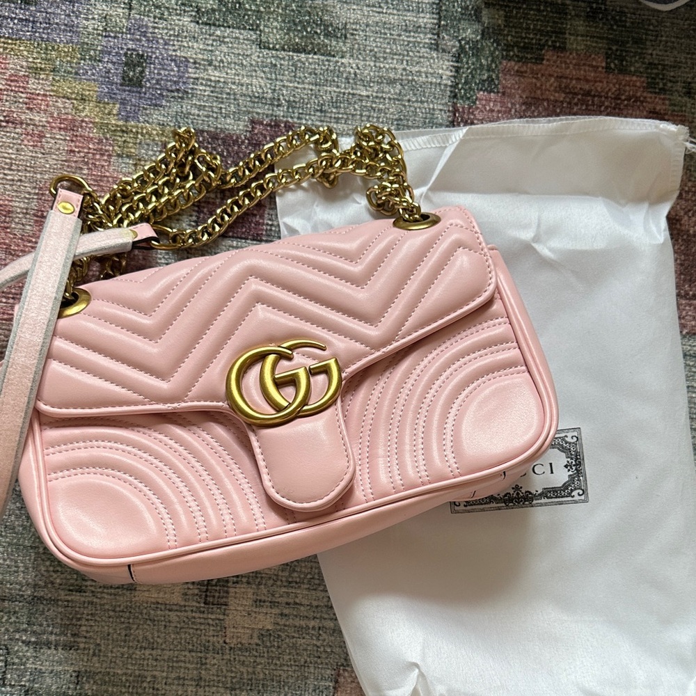 Dupe shoulder bag *not authentic*